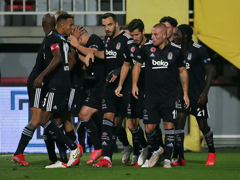 besiktas-avrupa-kupalarinda-226-macina-cikiyor-dikkat-ceken-istatistikler-1632725416413.jpg
