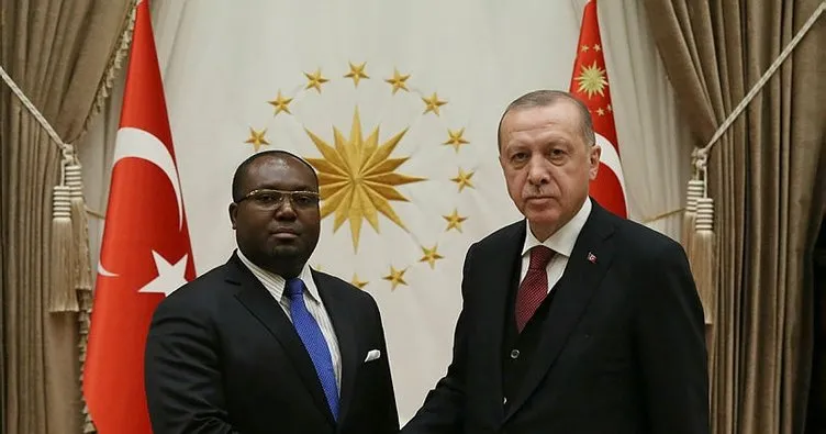 Başkan Erdoğan Ekvator Ginesi Büyükelçisi Moises Mba Nchama’yı kabul etti