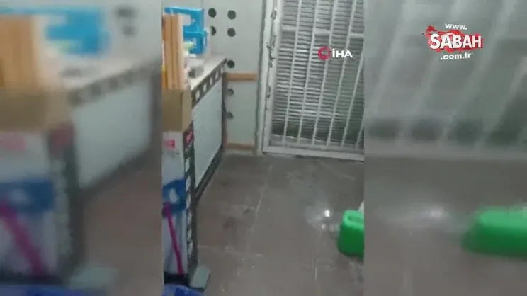 Evinin önünde esrar satanları uyardı, dehşeti yaşadı | Video