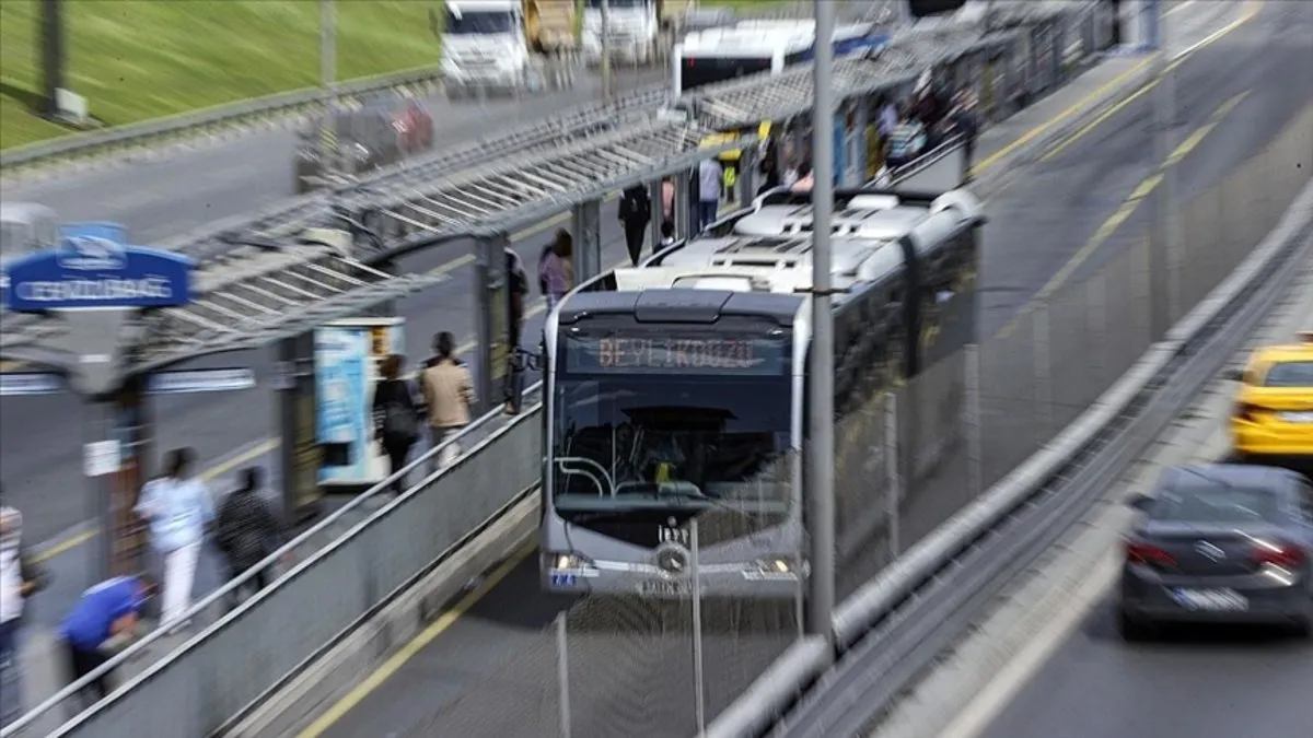 BUGÜN TOPLU TAŞIMA ÜCRETSİZ Mİ? 19 Mayıs'ta toplu ulaşım, Marmaray, metro, metrobüs ve otobüsler bedava mı?