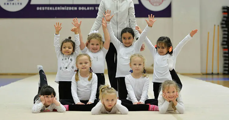 Geleceğin jimnastikçileri Muratpaşa’da