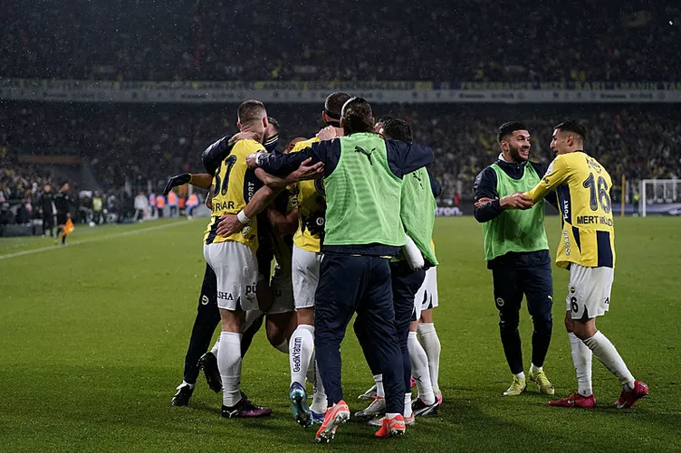Son dakika haberi: Fenerbahçe’ye kötü haber! 4 isim Sivasspor maçında yok...