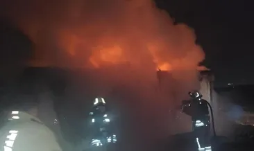 Hatay’da alevlere teslim olan konteyner kullanılmaz hale geldi