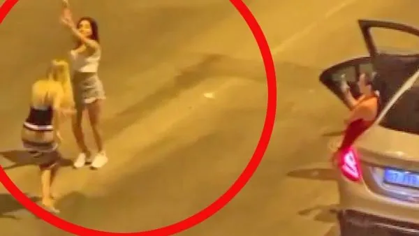 Son dakika haberi: Antalya'da skandal görüntü! Lüks araçtan inen genç kadınlar caddenin orta yerinde... | Video