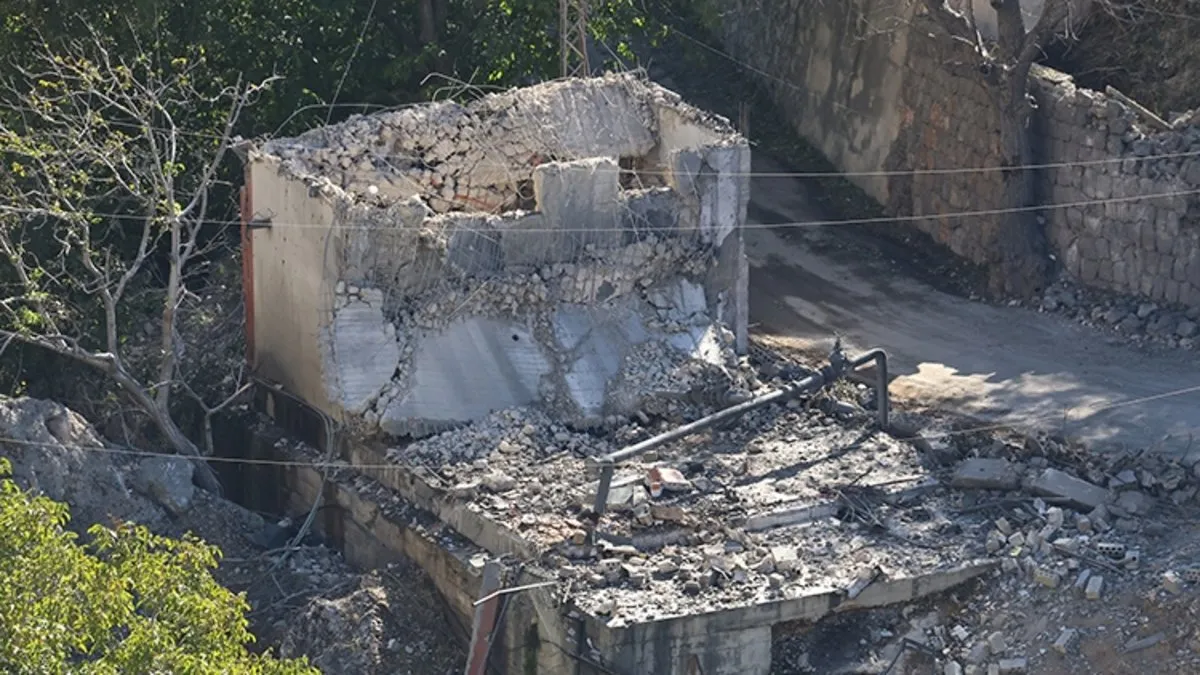 İsrail ordusunun Lübnan'ın güneyine düzenlediği saldırıda 5 kişi hayatını kaybetti