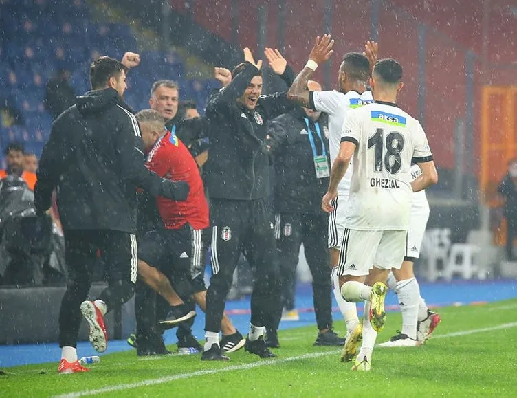 Son dakika: Başakşehir mağlubiyeti sonrası sert sözler! ’Sporting ve Galatasaray maçlarında Sergen Yalçın acilen...’