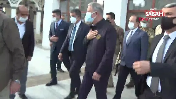 Milli Savunma Bakanı Bakan Hulusi Akar bayram namazını Şırnak'ta kıldı
