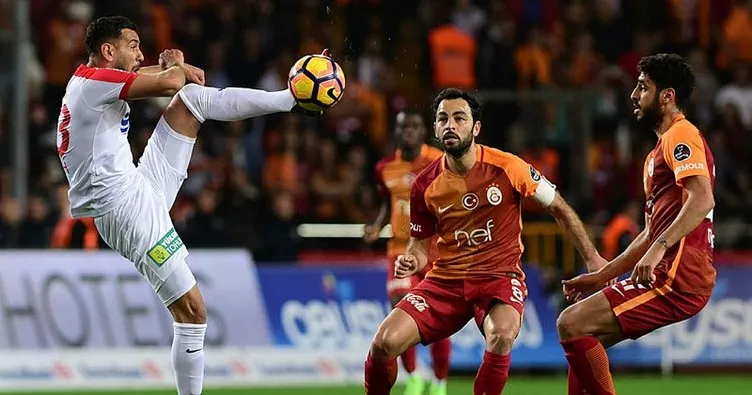 Galatasaray maçına çanta ile girmek yasak