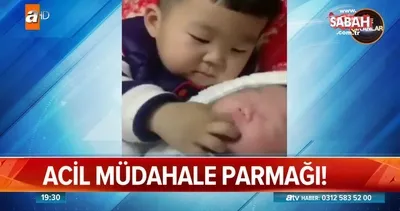 Ağlayan kardeşini bakın nasıl susturdu?