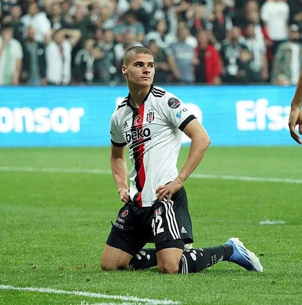 son-dakika-besiktas-transfer-haberleri-kartaldan-stoper-hamlesi-abdulkerim-bardakci-olmazsa-1653905046917.jpeg