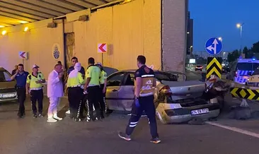 Bakırköy’de hafif ticari araç, otomobile çarptı: 5 kişi yaralandı