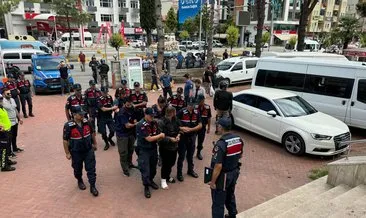 Trabzon'da yayla evinde 3 akrabasını bıçakla öldürüp, evi kundaklayan 3 kişi adliyeye sevk edildi #trabzon