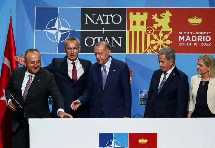 Yunanistan’ın gözü NATO Zirvesi’nde! Yunan basını Erdoğan’ın taviz vermeyeceği 3 maddeyi sıraladı