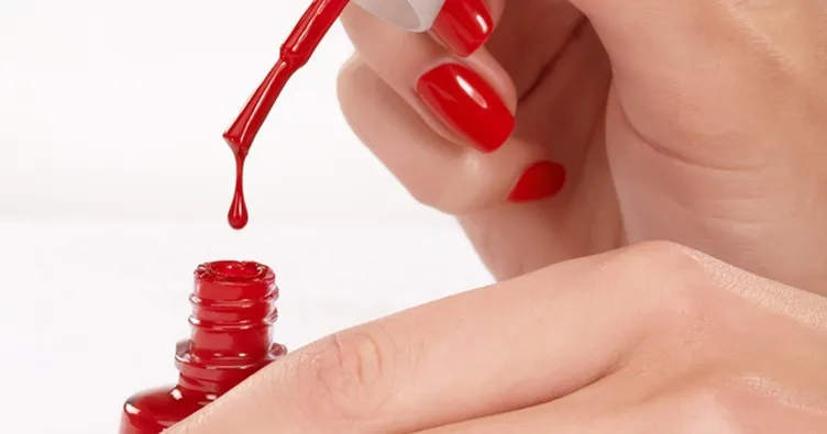 Oje lekesi nasıl çıkar?