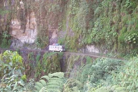 Ölümcül yol
