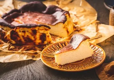 San sebastian cheesecake tarifi: ağızda dağılan müthiş bir tatlı