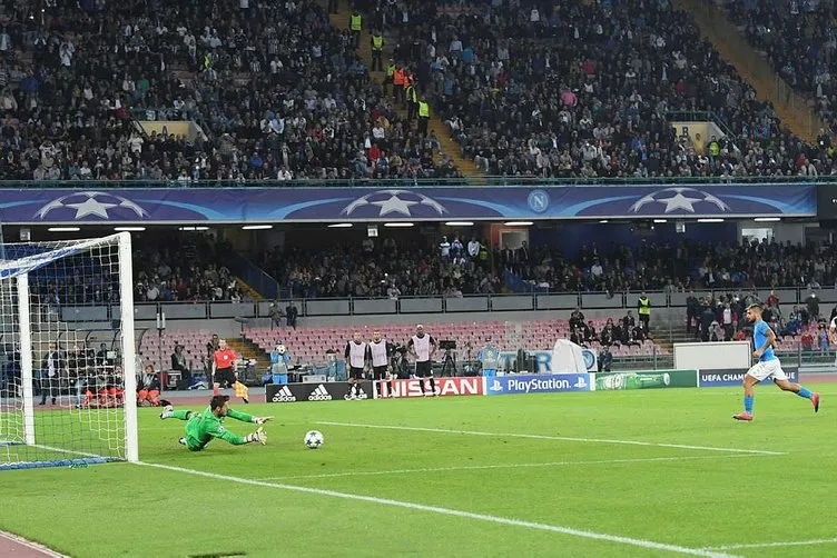 Napoli-Beşiktaş maçından kareler