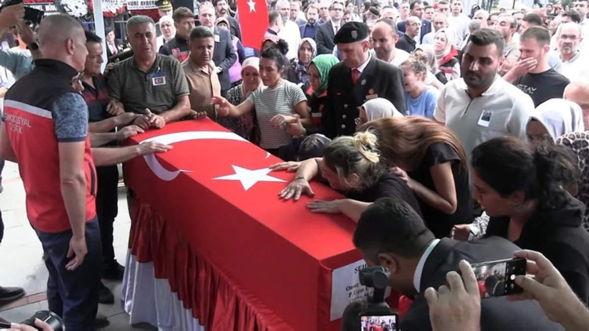 Zeytin Dalı şehidi Piyade Uzman Çavuş Onur Çapan son görev: Gözyaşları ile toprağa verildi