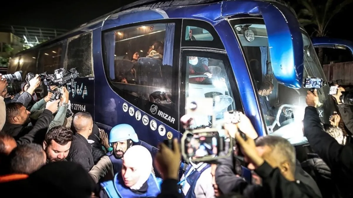 Refah’tan dönüşe sınırlı izin! İsrail sadece 12 Filistinliyi Gazze’ye aldı Refah’tan dönüşe sınırlı izin! İsrail sadece 12 Filistinliyi Gazze’ye aldı