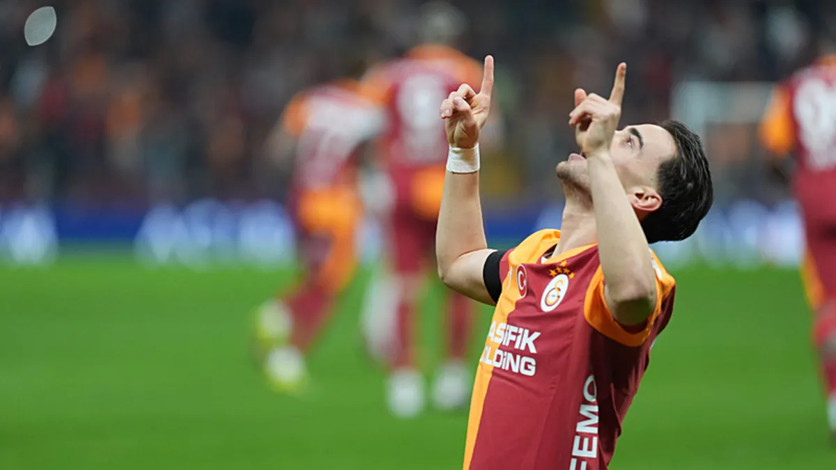 Galatasaray’da Yunus Akgün yeni transferlere dikkat çekti!