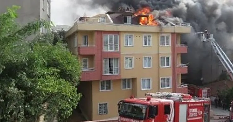 Ataşehir’de 6 katlı binanın çatısı alev alev yandı
