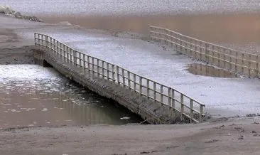 Bingöl’de su seviyesi azaldı, köprü gün yüzüne çıktı