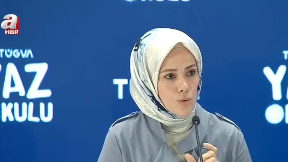 NUN Vakfı Başkanı Esra Albayrak’tan ailelere anlamlı çağrı: Dijital mecralardan çocuklarımızı korumalıyız! NUN Vakfı Başkanı Esra Albayrak’tan ailelere anlamlı çağrı: Dijital mecralardan çocuklarımızı korumalıyız!