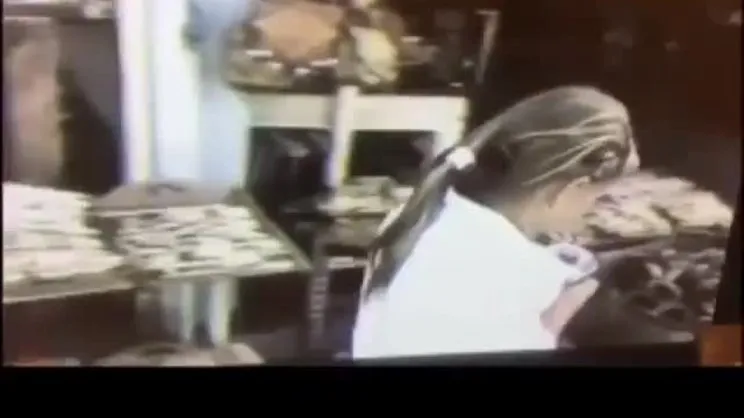 Ünlü oyuncu Aslı Enver'den 23 Nisan'a özel paylaşım! | Video
