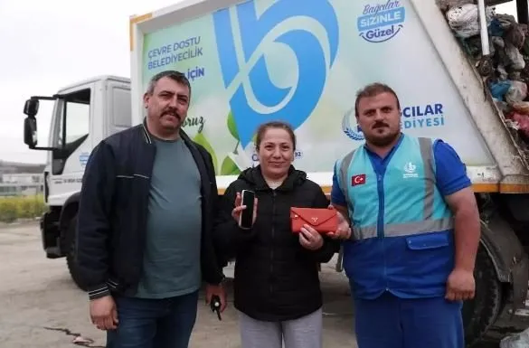 Temizlik Ekipleri Çalışıyor