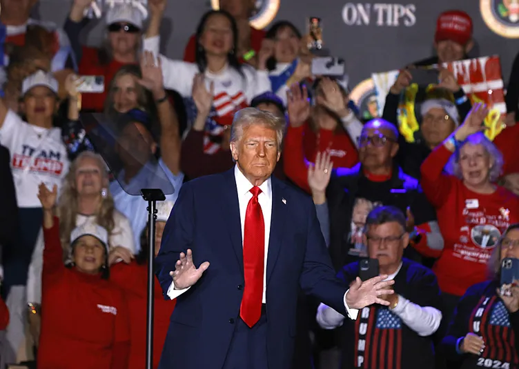 Trump kasırgası ABD’de şok etkisi yaptı: Radikal kararlar Washington’u sarstı! Beyaz Saray’dan beş günde kaos yükseldi