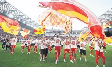 Altın adam Stoilov!