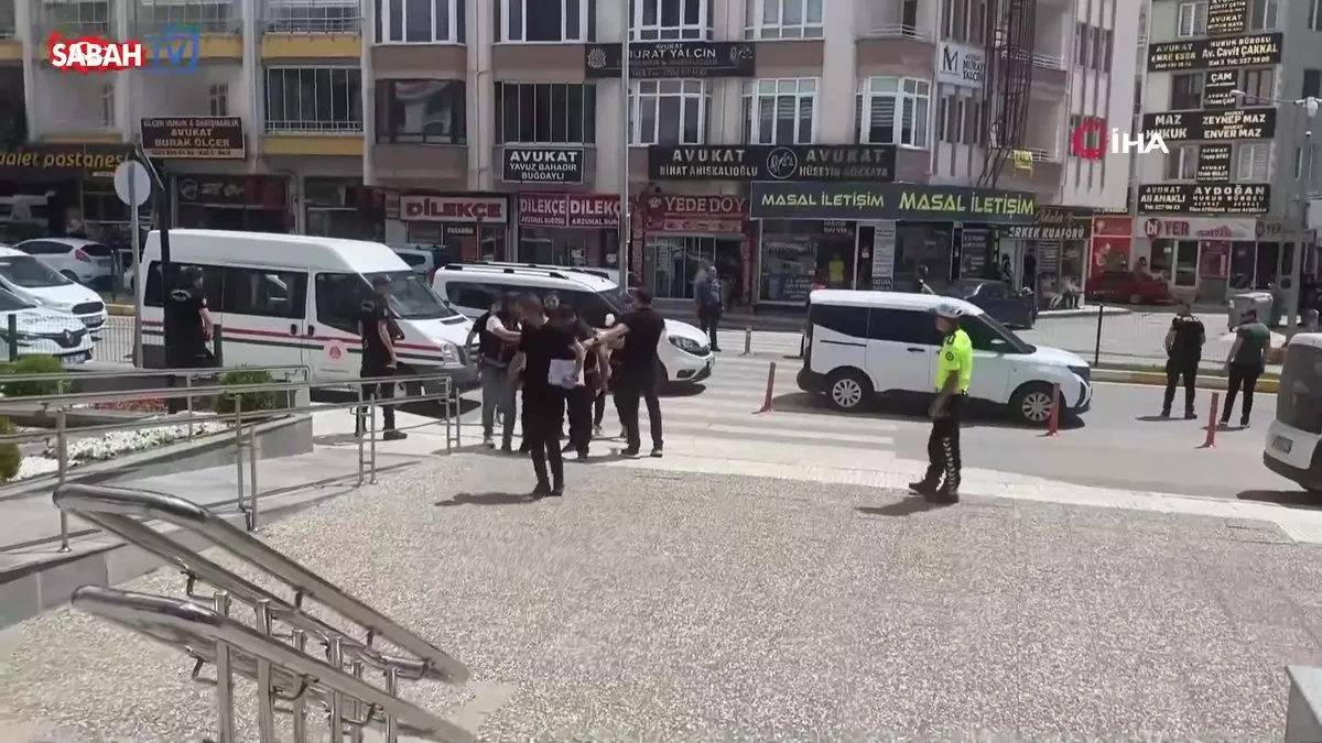 Cesedi gömülü halde bulunan şahsın cinayet zanlıları adliyeye sevk edildi | Video