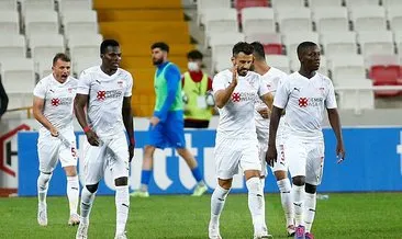 Yiğidolar Avrupa’da turladı! Sivasspor Konferans Ligi’nde Play-off’a yükseldi...