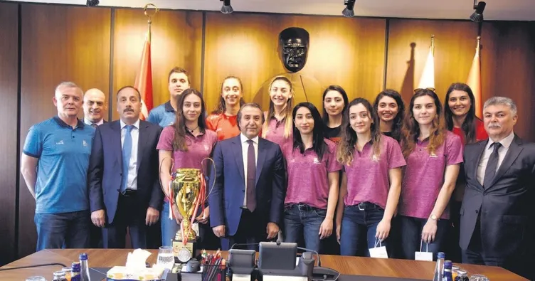 Ankaralı kızlar zoru başardı