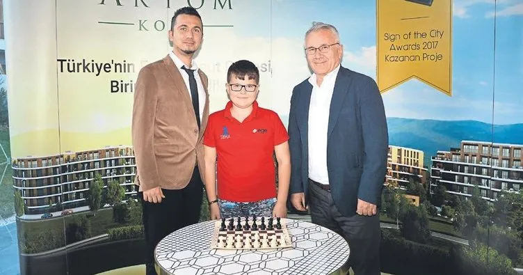 Aryom Koru’da satranç zamanı