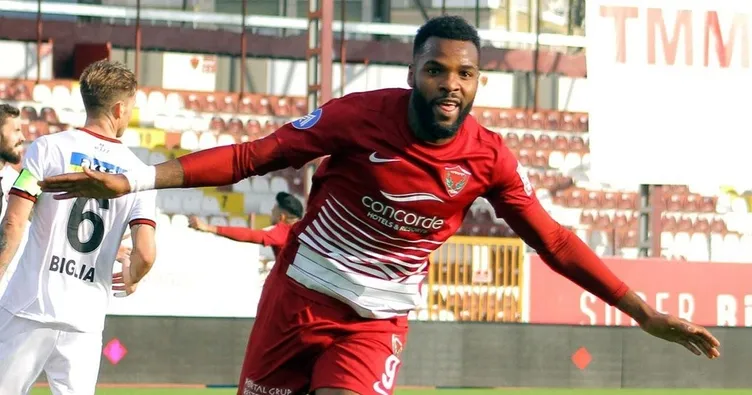 Romanya basını açıkladı! Aaron Boupendza hayatını kaybetti