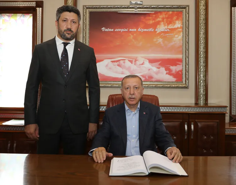 Başkan Erdoğan'a Rize ve Trabzon'da vatandaşlardan yoğun ilgi