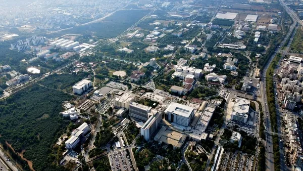 akdeniz-universitesi-dunyadaki-universiteler-arasinda-169uncu-sirada-1732265905851.jpg