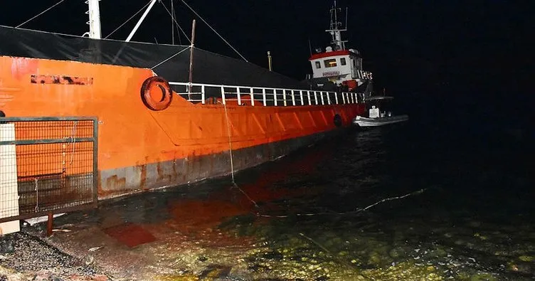 Son dakika: İzmir’de büyük operasyon! Bir gemide 276’sı sığınmacı, 8 organizatör...
