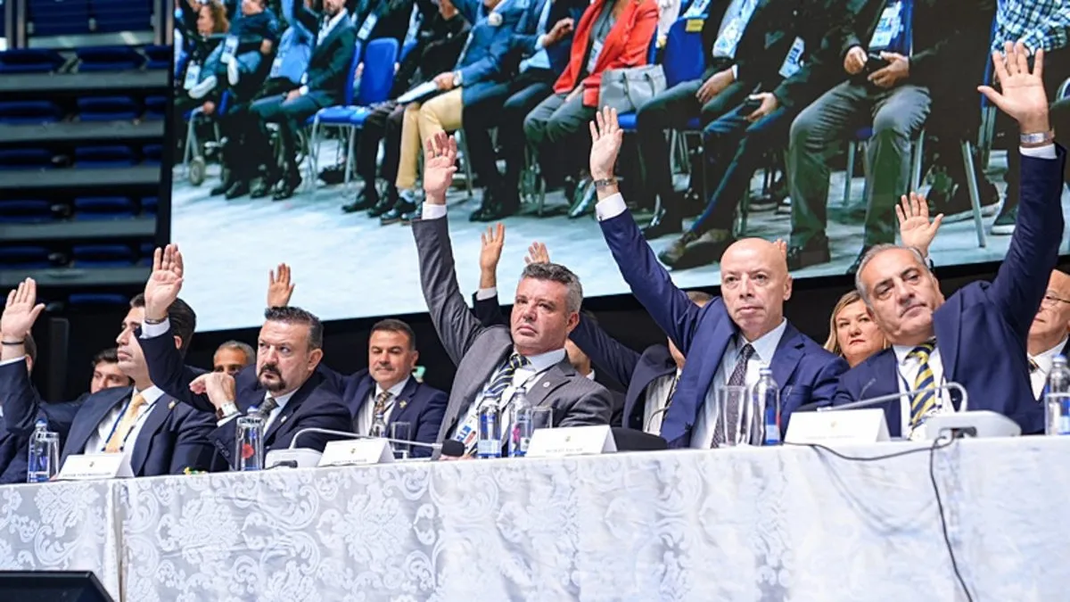 Fenerbahçe'de kritik yetki oylaması sona erdi! İşte kongrede çıkan sonuçlar...