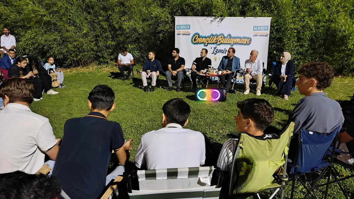 AK Gençlik İzmir, Kemalpaşa’da Gençlik Buluşması düzenledi AK Gençlik İzmir, Kemalpaşa’da Gençlik Buluşması düzenledi