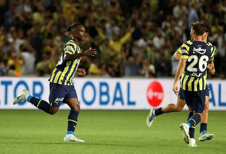 Son dakika Fenerbahçe transfer haberi: Fenerbahçe santrforda rotasını değiştirdi! Yıldız golcü tekrardan listenin başında...