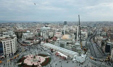 Taksim Camii minaresinin külah bölümü yerleştirildi