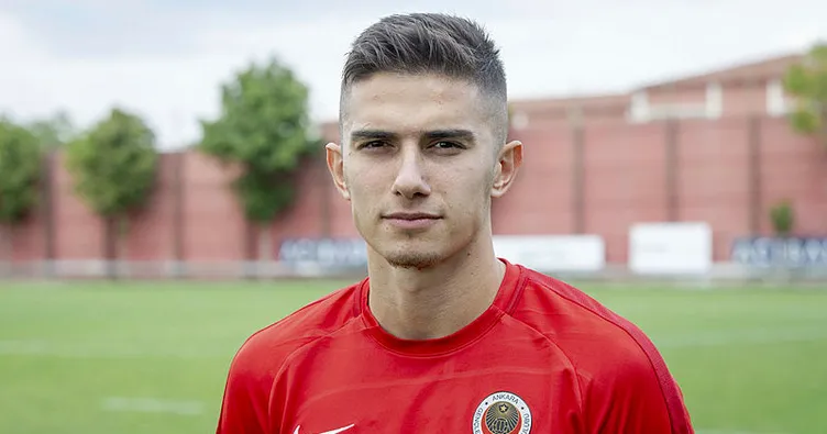 Mert’ten sonra Berat’ın da gözü Avrupa’da