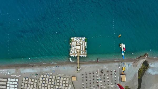 antalya-halk-plajlari-iki-milyonu-askin-ziyaretciyle-dolup-tasti-1786355960122.jpg