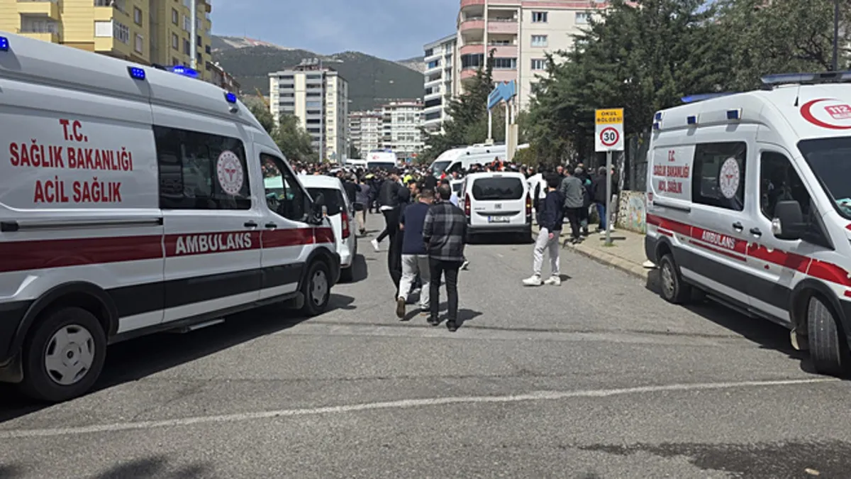 İçişleri Bakanlığı’ndan Kahramanmaraş’taki okul saldırısına ilişkin açıklama: Gerekli adımlar süratle hayata geçirilecek İçişleri Bakanlığı’ndan Kahramanmaraş’taki okul saldırısına ilişkin açıklama: Gerekli adımlar süratle hayata geçirilecek