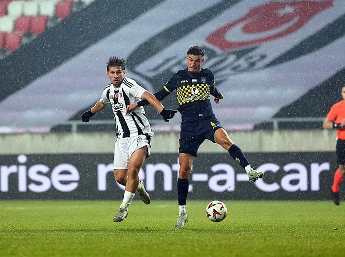 besiktas-maccabi-tel-aviv-besiktas-tarafsiz-sahada-maccabiye-maglup-kartal-iki-mac-sonra-yenildi-1732823269880.jpeg