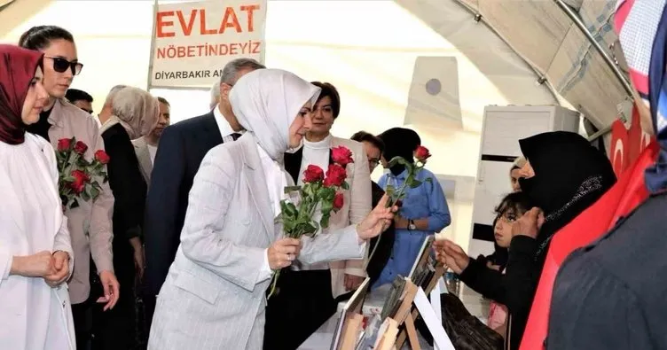 Aile Bakanı Göktaş Diyarbakır Anneleri’ni ziyaret etti