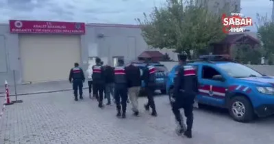 Balıkesir’de operasyon:16 düzensiz göçmen ve 3 organizatör yakalandı | Video