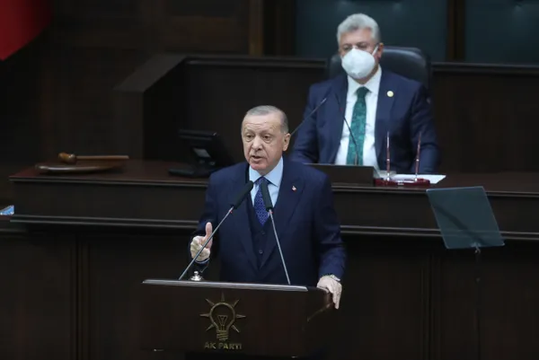 son-dakika-baskan-recep-tayyip-erdogan-ne-aciklayacak-yeni-anayasa-mi-geliyor-ak-parti-grup-toplantisina-saatl-1664951511159.jpg SON DAKİKA: Başkan Recep Tayyip Erdoğan ne açıklayacak? Yeni anayasa mı geliyor?